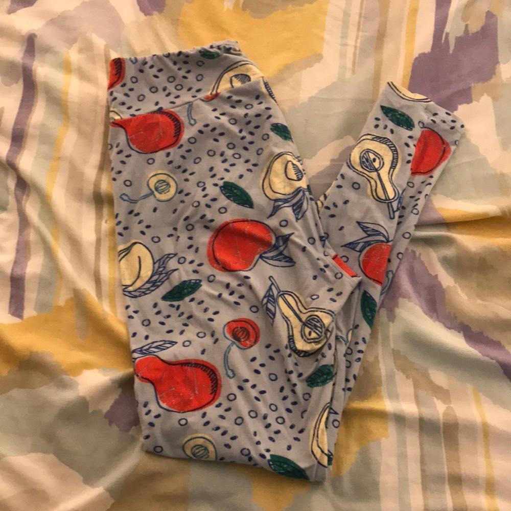 Lularoe tall and curvy apple and pear leggings